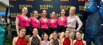 Gruppenbild en Pointe Leistungsgruppe Juniors beim Dieselkino Auftritt zum Public Viewing des Eurovision Song Contests